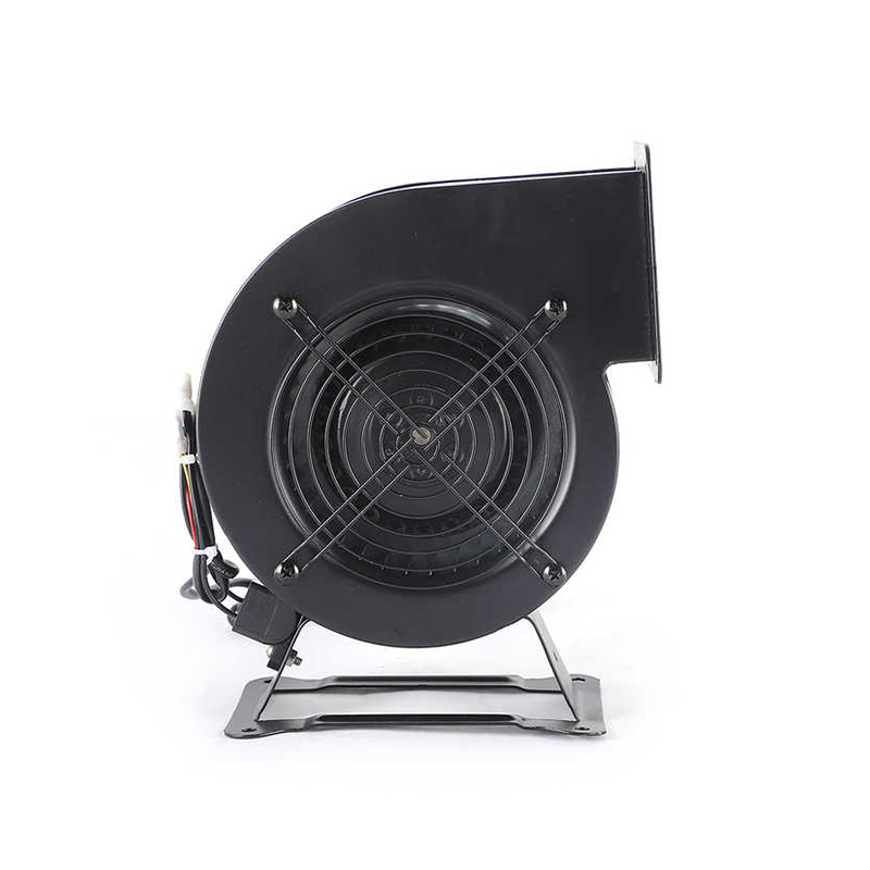 ما هو الفرق بين مستخلصات الهواء الكهربائي الصناعي والسكني؟